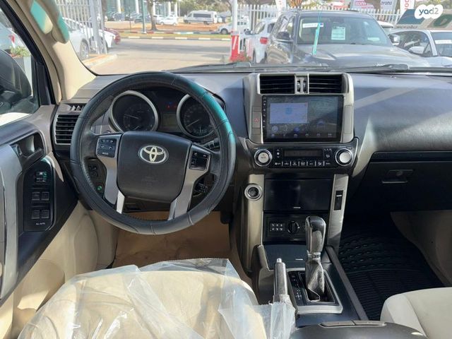 מודעת רכב טויוטה לנד קרוזר 1