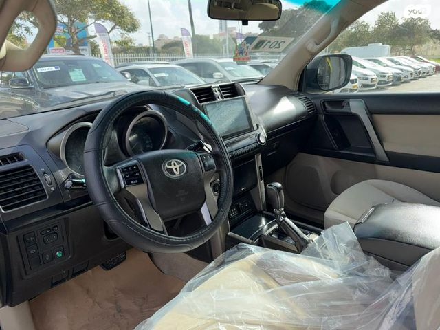 מודעת רכב טויוטה לנד קרוזר 2