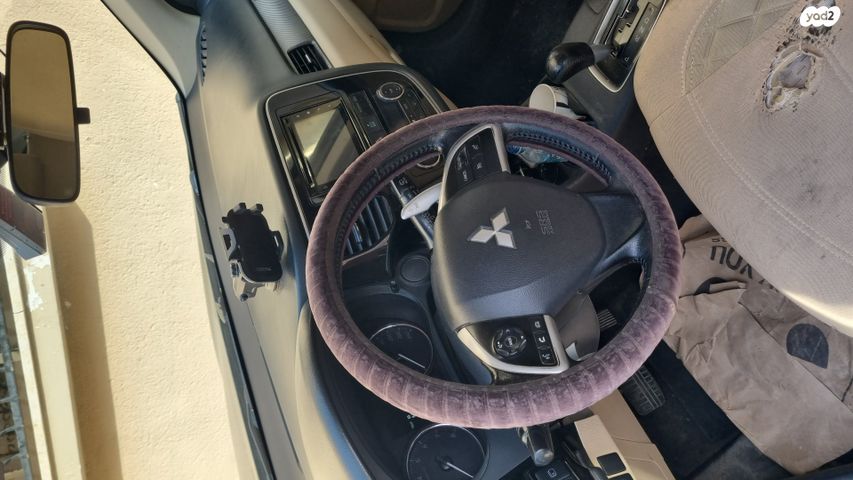 מיצובישי אאוטלנדר