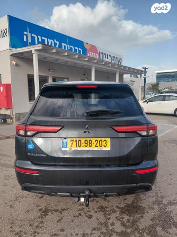 מיצובישי אאוטלנדר