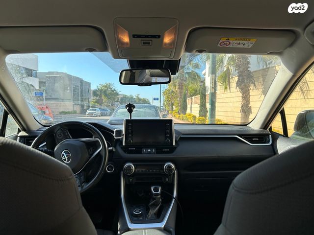 טויוטה RAV4