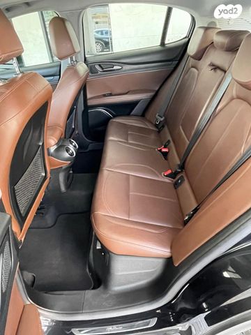 אלפא רומיאו סטלביו