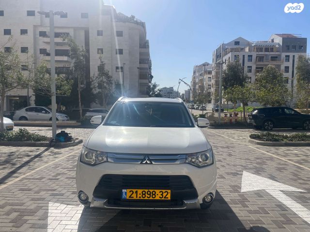 מיצובישי אאוטלנדר