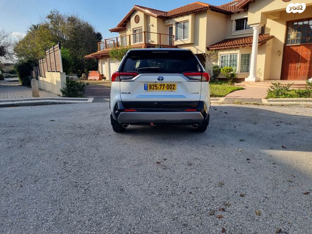 טויוטה RAV4