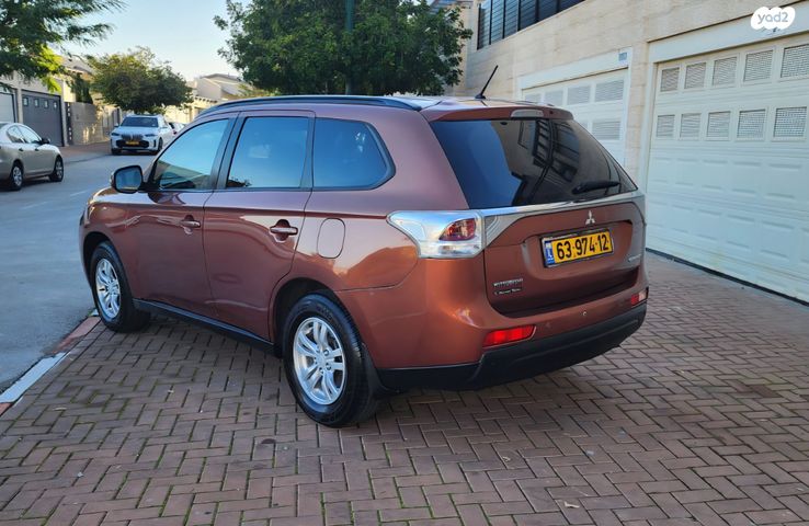 מיצובישי אאוטלנדר