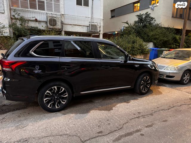 מיצובישי אאוטלנדר