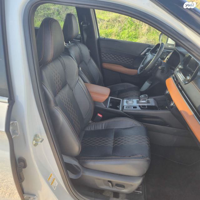 מיצובישי אאוטלנדר