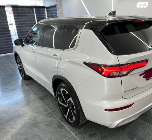 מיצובישי אאוטלנדר