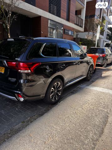 מיצובישי אאוטלנדר