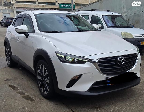 מודעת רכב מאזדה CX-3