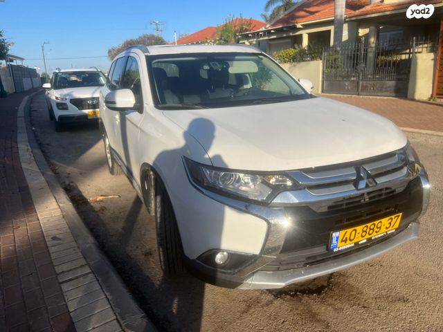 מיצובישי אאוטלנדר