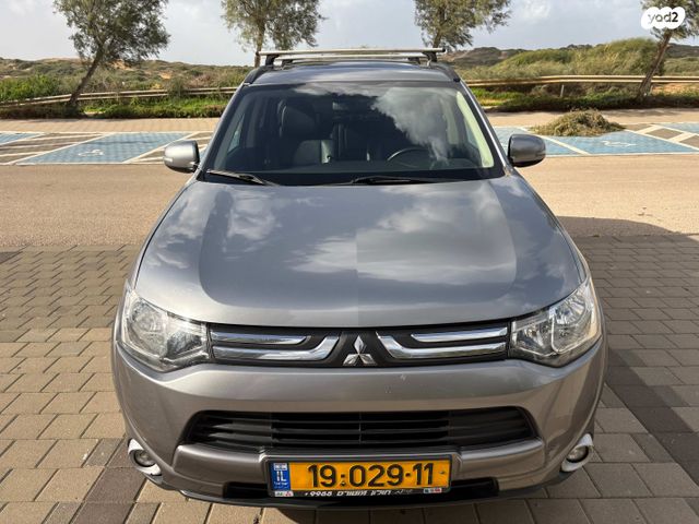 מיצובישי אאוטלנדר