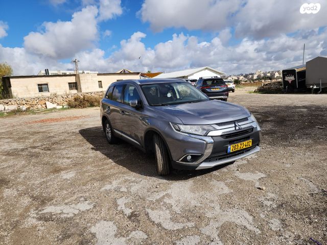 מיצובישי אאוטלנדר