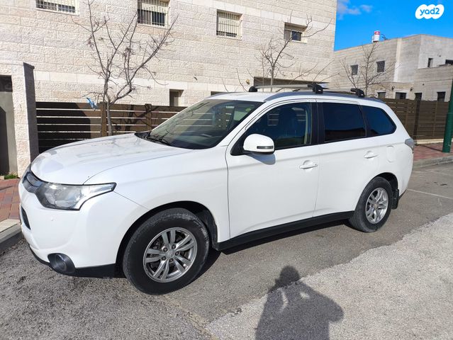 מיצובישי אאוטלנדר