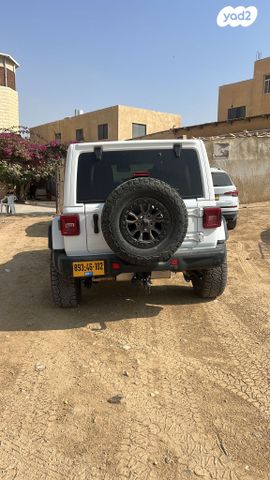 מודעת רכב ג'יפ רנגלר