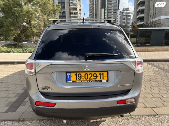 מיצובישי אאוטלנדר