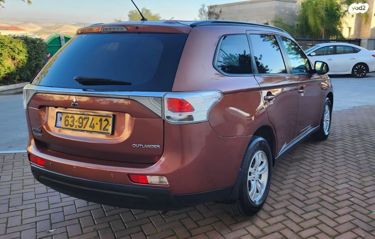 מיצובישי אאוטלנדר