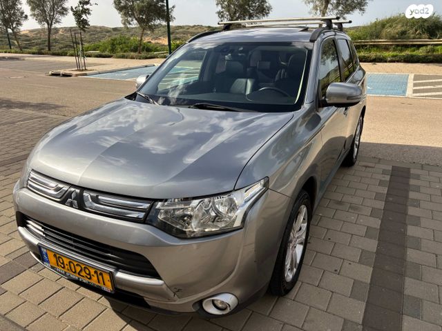 מיצובישי אאוטלנדר