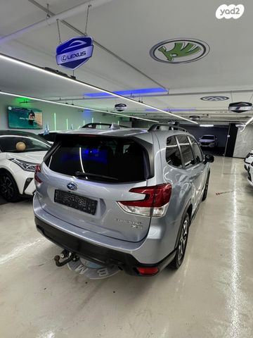 סובארו פורסטר