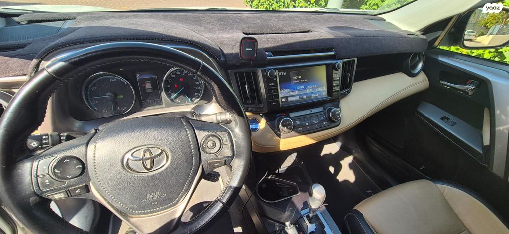 טויוטה RAV4