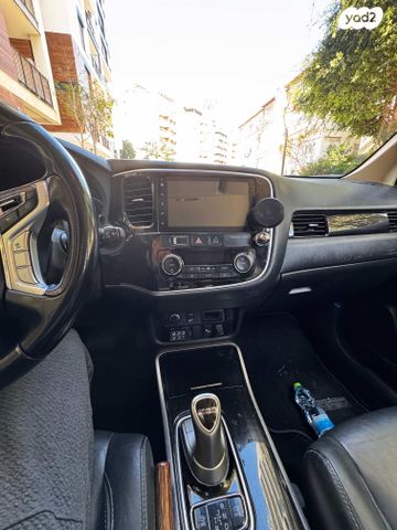 מיצובישי אאוטלנדר