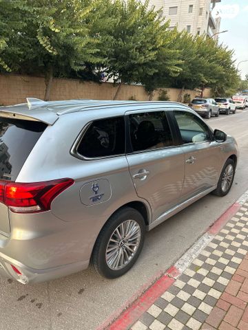 מודעת רכב מיצובישי אאוטלנדר