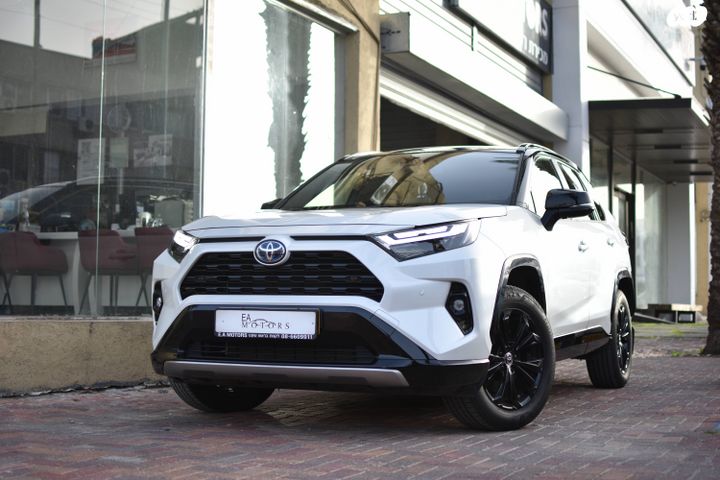 מודעת רכב טויוטה RAV4