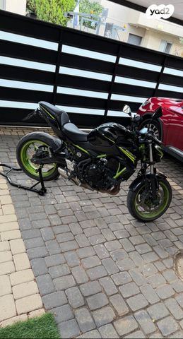 קאוואסאקי Z650