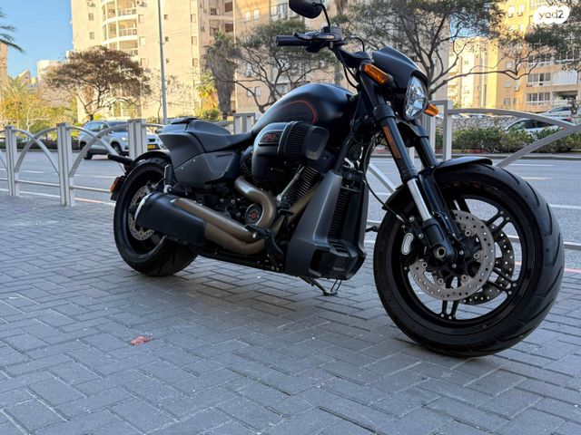 הרלי דיווידסון FXDR 114
