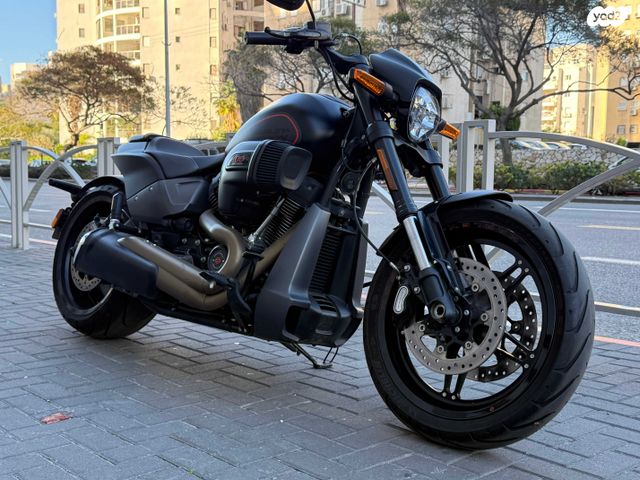 מודעת רכב הרלי דיווידסון FXDR 114
