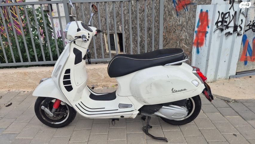 פיאג'ו וספה GTS300 סופר