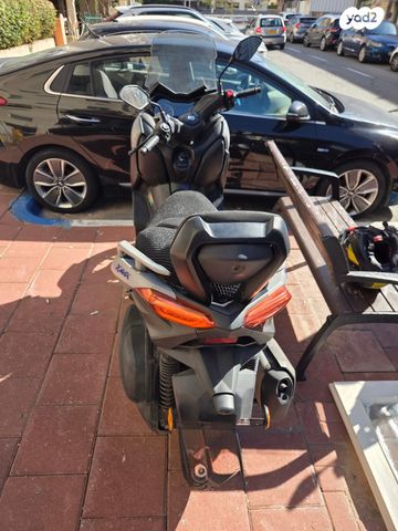 ימאהה X-MAX 300