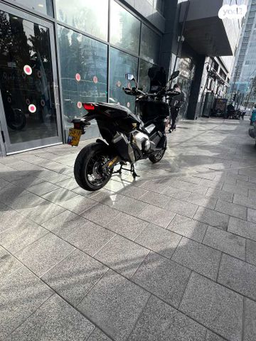 הונדה X-ADV750