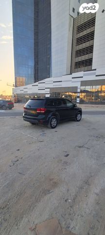 מודעת רכב דודג' ג'רני