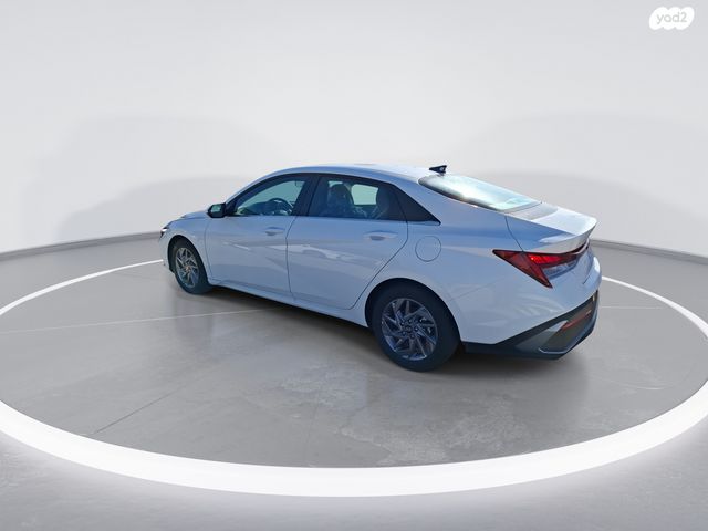 יונדאי אלנטרה