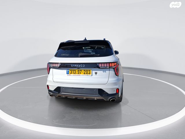 לינק אנד קו 01