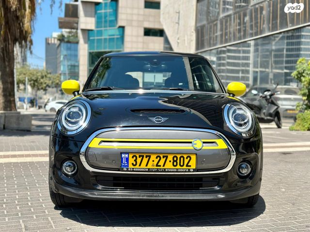 מודעת רכב מיני קופר SE (חשמלית)