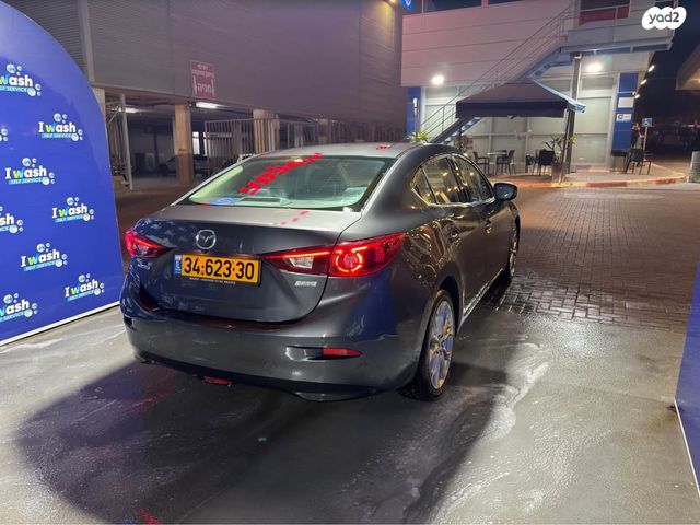 מאזדה 3