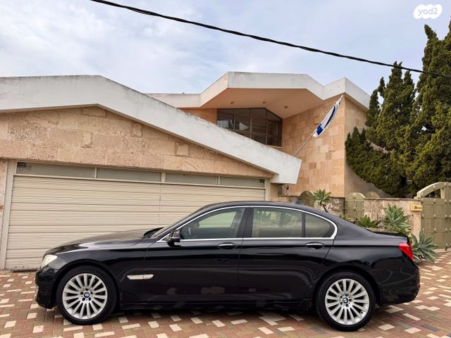 מודעת רכב ב מ וו סדרה 7