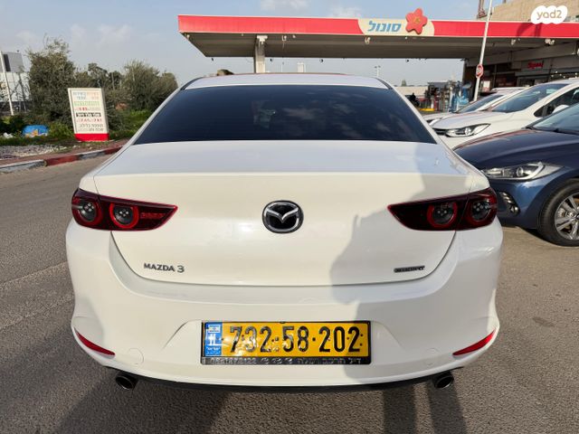 מאזדה 3