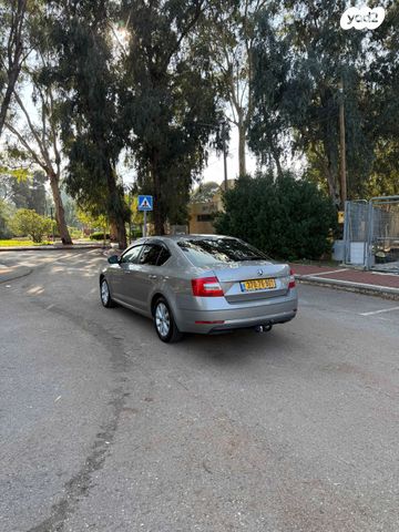 סקודה אוקטביה