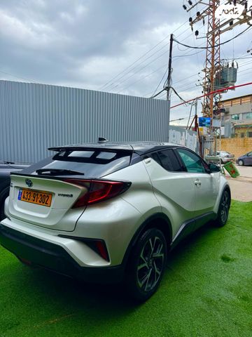 טויוטה C-HR