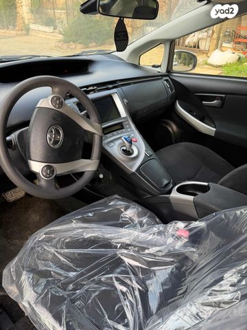 טויוטה פריוס