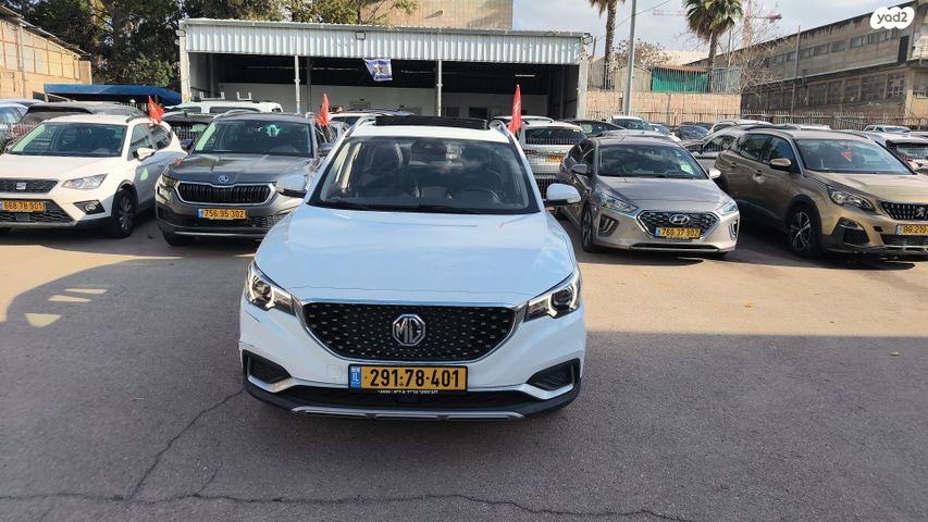 מודעת רכב אם ג'י ZS