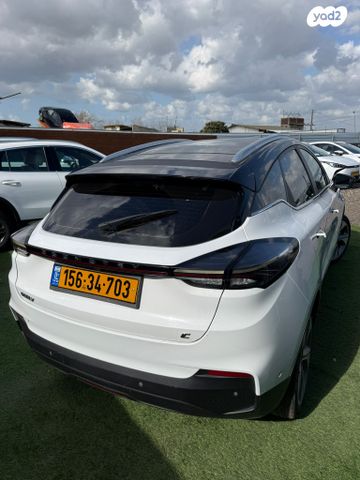 ג׳ילי Geometry C