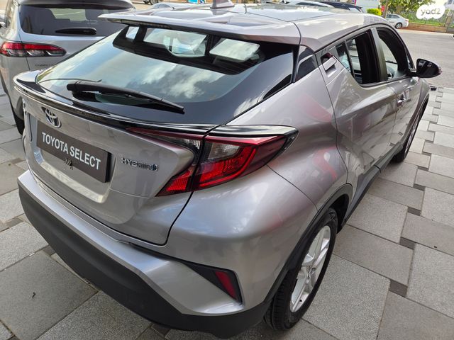 מודעת רכב טויוטה C-HR 2