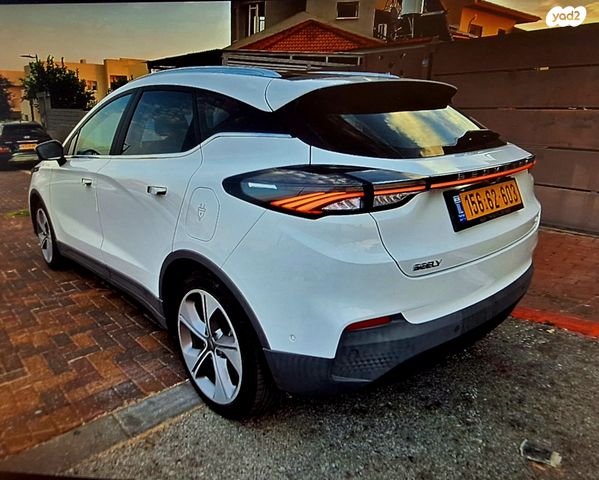 ג׳ילי Geometry C