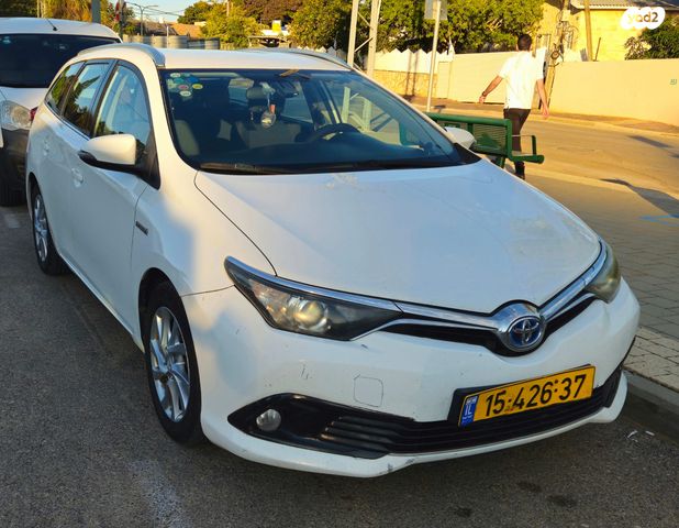 מודעת רכב טויוטה אוריס