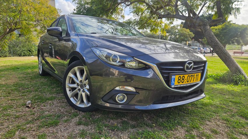 מודעת רכב מאזדה 3