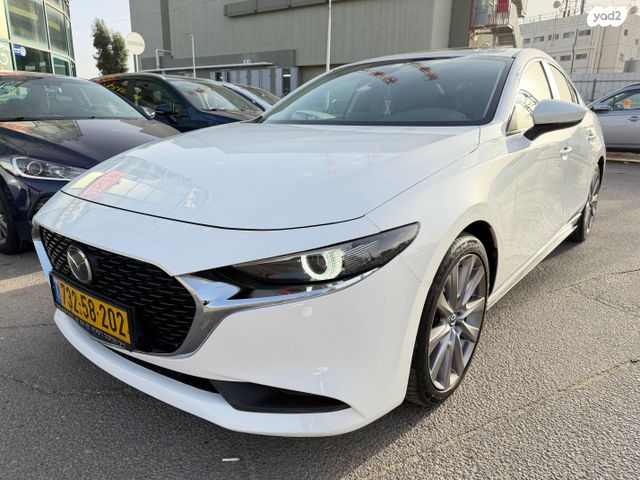 מודעת רכב מאזדה 3